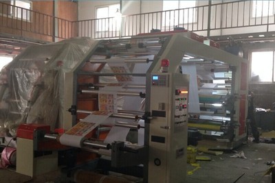 柔印機(jī)-2色、4色、6色、8色、10色柔版印刷機(jī)-柔印機(jī)盡在阿里巴巴-平陽(yáng)縣萬(wàn)群.